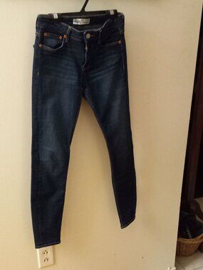 SKINNY JEANS - ZARA SIZE 02